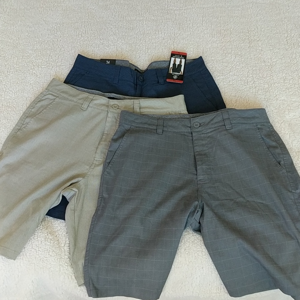 Lot of 3 hang ten size 34 shorts